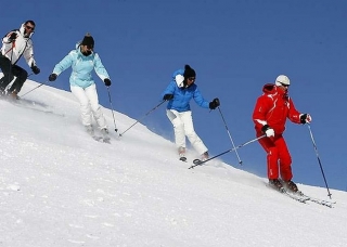  Descenso de esquí en Haute Maurienne -9999- ESF en el esquí intermediario